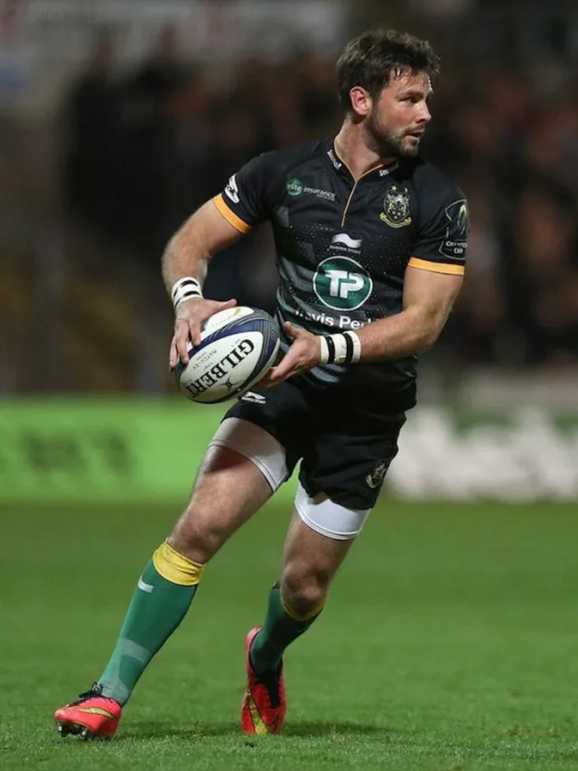 Famous Rugbay Top 10 Greatest Rugby Players of All Time - Thornton's Budgens